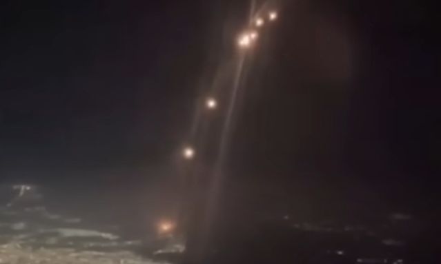 Κύπρος: Ορατοί από Λεμεσό οι πύραυλοι του Ιράν και οι αναχαιτήσεις τους από Iron Dome (Βίντεο)