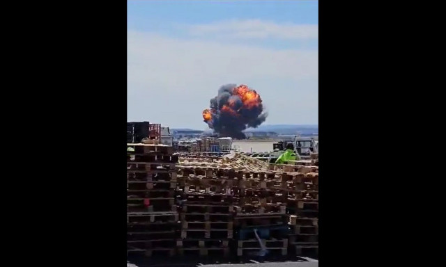 Ισπανία: Μαχητικό F-18 συνετρίβη, νεκρός ο πιλότος - Δείτε βίντεο τη στιγμή της πτώσης