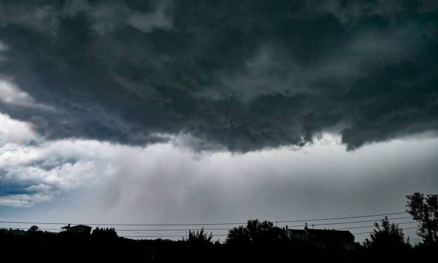 Καιρός: H «Cassandra» φέρνει καταιγίδες σε πολλές περιοχές – Πότε θα ξεκινήσει η κακοκαιρία