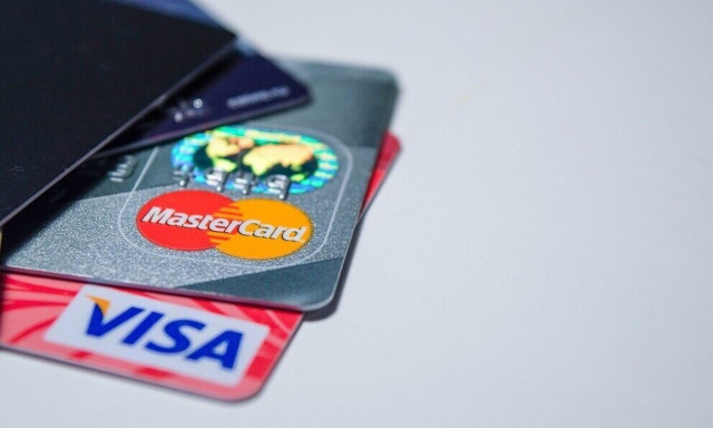 Τράπεζες: Τέλος οι κάρτες - Πώς θα κάνουμε τις συναλλαγές μας