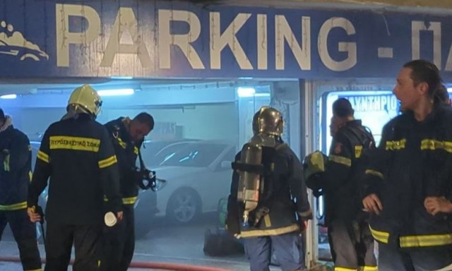 Φωτιά σε υπόγειο πάρκινγκ στην Αθήνα – Συναγερμός στην Πυροσβεστική