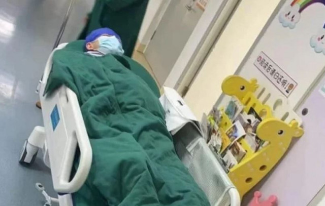 Κίνα: Δασκάλα ανάγκασε 13χρονο σε 1.000 καθίσματα - Γιατί το παιδί κινδυνεύει να μην περπατήσει ξανά