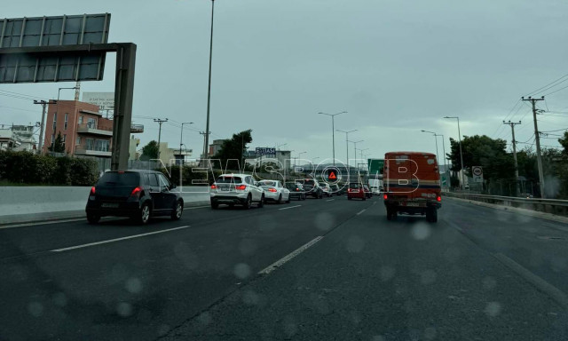 Κίνηση τώρα: «Κόλαση» η κάθοδος του Κηφισού, μποτιλιάρισμα σε Κηφισίας και κέντρο της Αθήνας