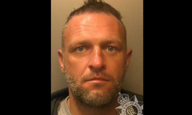 Ουαλία: Διαρρήκτης μπήκε σε σπίτι αλλά... άπλωσε ρούχα και σφουγγάρισε το πάτωμα - Δεν έκλεψε τίποτα