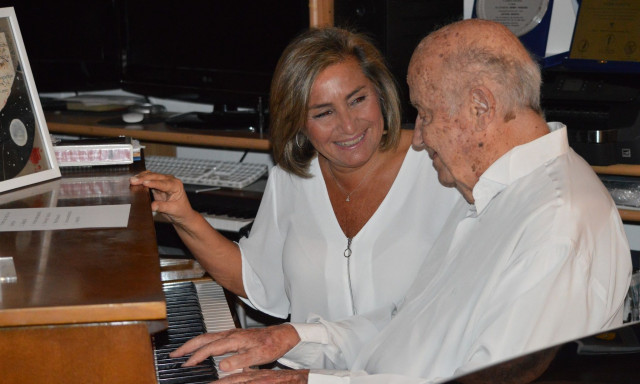 Μίμης Πλέσσας: Τι έλεγε πριν από έναν χρόνο για το γάμο τους η συζυγός του Λουκίλα Καρρέρ