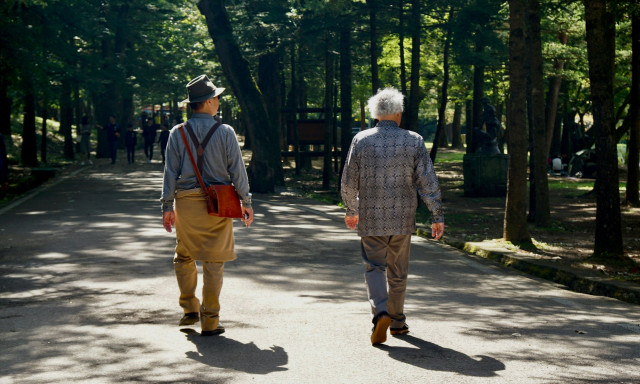 Στη σύνταξη 10 χρόνια νωρίτερα: Οδηγός με τα βήματα που πρέπει να κάνουν οι δικαιούχοι