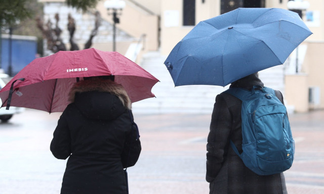 Κακοκαιρία Cassandra: Σφοδρές καταιγίδες σε Αιτωλοακαρνανία, Πελοπόννησο, Ιόνιο