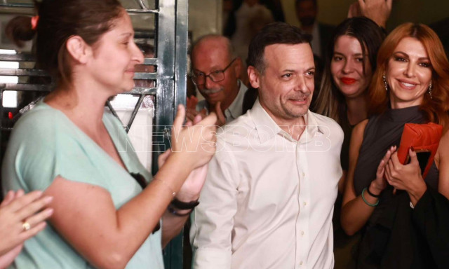 Αποτελέσματα εκλογών ΠΑΣΟΚ -  Δούκας: Το μήνυμα της κάλπης είναι καθαρό, το 70% ζητά αλλαγή ηγεσίας