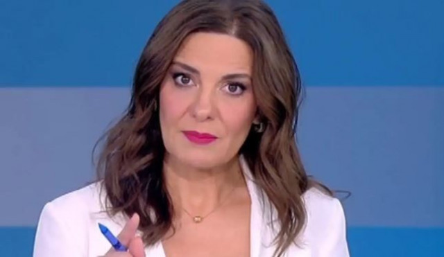 Φαίη Μαυραγάνη: «Συνήθεια 12 ετών, δεν κόβεται» - Πώς μάζεψε με χιούμορ το... λάθος της