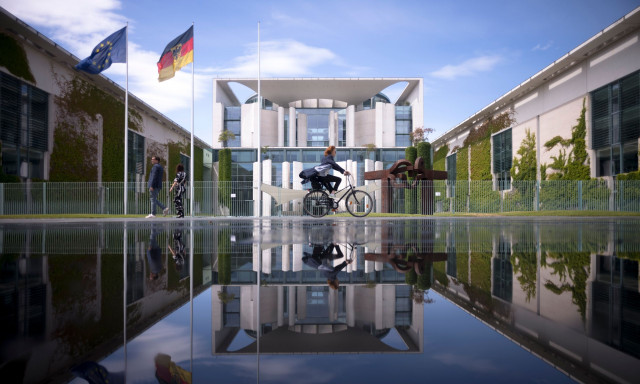 Γερμανία: Ανεμική ανάπτυξη το 2025 στη γερμανική οικονομία, προβλέπουν οι «Σοφοί»