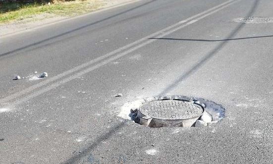 Ρέθυμνο: «Δολοφονική» κακοτεχνία στη μέση του δρόμου - Μεγάλος κίνδυνος για τους οδηγούς