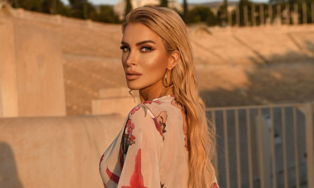 Έξαλλη η Κατερίνα Καινούργιου: «Τι λόγος πέφτει στον Αλέξη Παππά αν τα έφτιαξαν Αντωνά και Λιάγκας;»