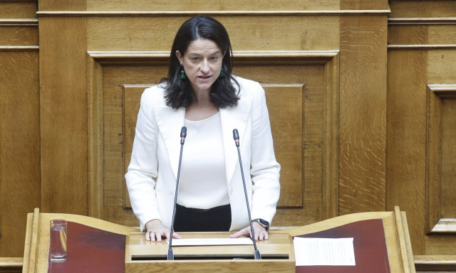 Νίκη Κεραμέως: «Μαθηματικός τύπος θα προβλέπει την αύξηση του κατώτατου μισθού»