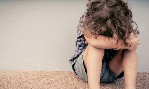 Ξυλοδαρμός 4χρονου: «Του έδωσαν μπουνιές - Στο σχολείο μας είπαν πως κουτούλησε»