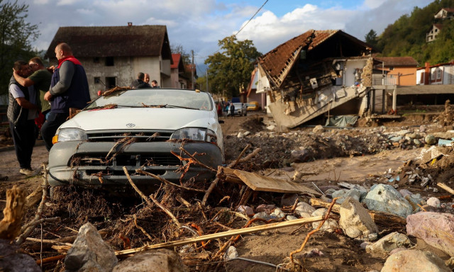 Φονική κακοκαιρία στη Βοσνία: 22 νεκροί από τις πλημμύρες και τις κατολισθήσεις