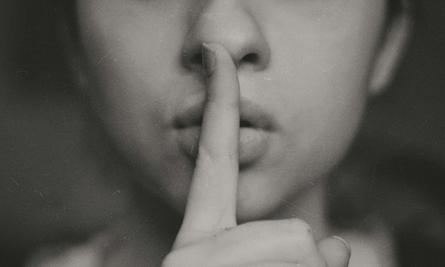 Μην κάνετε ποτέ αυτό το λάθος: Πέντε πράγματα που δεν πρέπει να μοιράζεστε με κανέναν