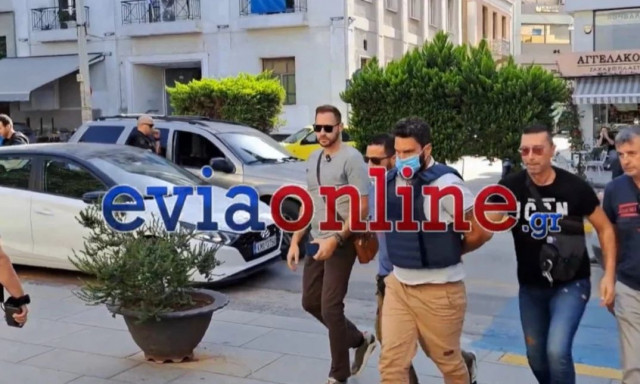 Εύβοια: Στα δικαστήρια Χαλκίδας ο 35χρονος που μαχαίρωσε μέχρι θανάτου τον θείο του