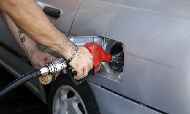 Πετρέλαιο: Οι πρώτες αυξήσεις στις τιμές των καυσίμων, έπειτα από τις εξελίξεις στη Μέση Ανατολή