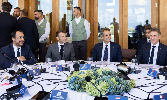 Συνάντηση Μητσοτάκη με τον Βασιλιά της Ιορδανίας Abdullah II στην Πάφο