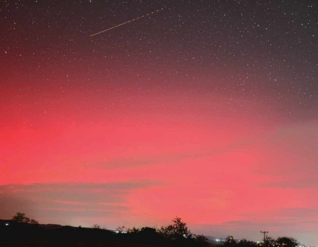 Το σέλας από την ηλιακή καταιγίδα έφτασε και στην Ελλάδα - Μοναδικές φωτογραφίες από το φαινόμενο