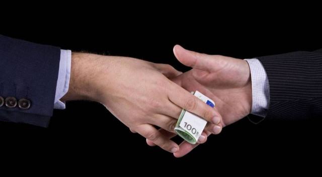 Κέρκυρα: Πώς δρούσε το κύκλωμα των εφοριακών - Συνελήφθησαν υποδιευθυντής, λογιστής και ελεγκτές