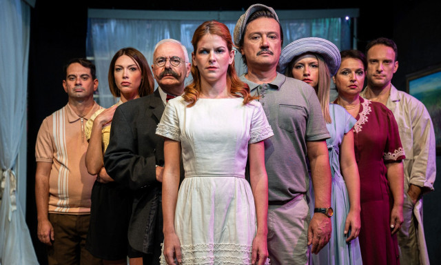 «Επιστροφή στον φόνο»: Η ιστορία μυστηρίου της Αγκάθα Κρίστι επιστρέφει στο θέατρο Eliart