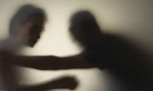 Κρήτη: Άγριο περιστατικό σε δημοτικό σχολείο - Πατέρας έστειλε άλλον πατέρα στο νοσοκομείο