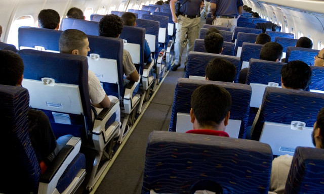 Η «άγρια» εκδίκηση ενός μπαμπά σε 9χρονο που κλωτσούσε το κάθισμα της κόρης του στο αεροπλάνο