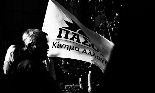 Οργή ΠΑΣΟΚ κατά Φλωρίδη: Ανέλαβε εργολαβία κατασυκοφάντησης για να αθωώσει τον Μητσοτάκη