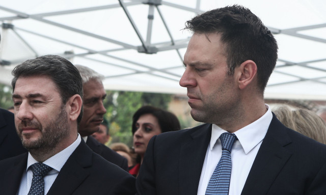 Αποτελέσματα εκλογών ΠΑΣΟΚ: Συγχαρητήρια Κασσελάκη σε Ανδρουλάκη για τη νίκη