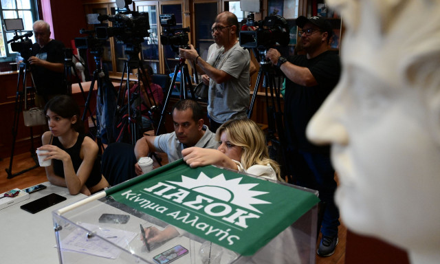 Εκλογές ΠΑΣΟΚ: Πάνω από 110.000 έχουν ψηφίσει