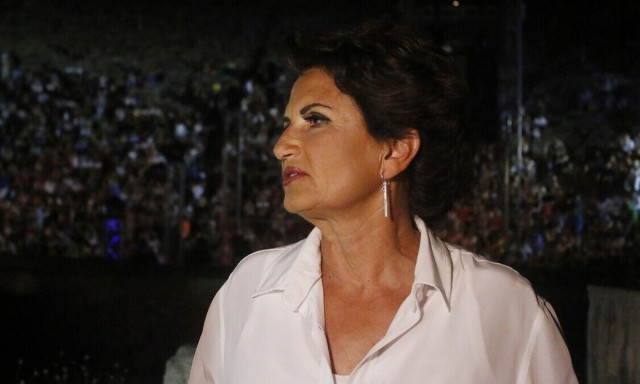 Το επικό βίντεο με την αντίδραση της Πρωτοψάλτη όταν ακούει το «Διθέσιο» από την Κατερίνα Λιόλιου