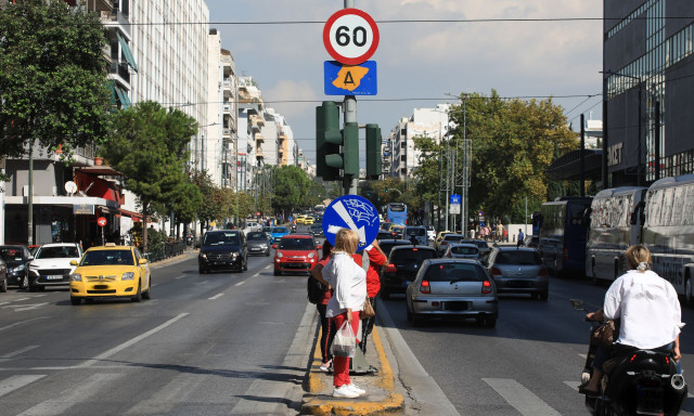 «Γάγγραινα» το κυκλοφοριακό: «Ο δακτύλιος δεν σώζει, επιδεινώνει την κυκλοφορία»