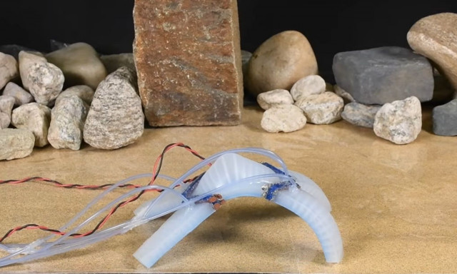 Ρομπότ εμπνευσμένο από σαύρα, ακρωτηρίασε τα ίδια του τα άκρα για να επιβιώσει