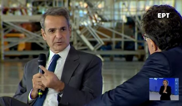 PM Mitsotakis: The full truth about tax-free tips