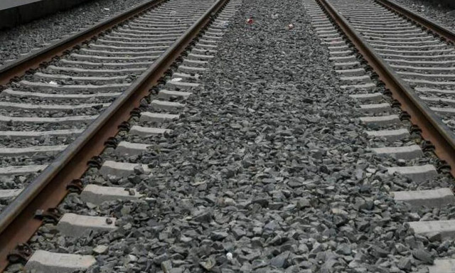 Διακοπή δρομολογίων στον ΗΣΑΠ λόγω πτώσης ατόμου από πεζογέφυρα στο ΚΑΤ