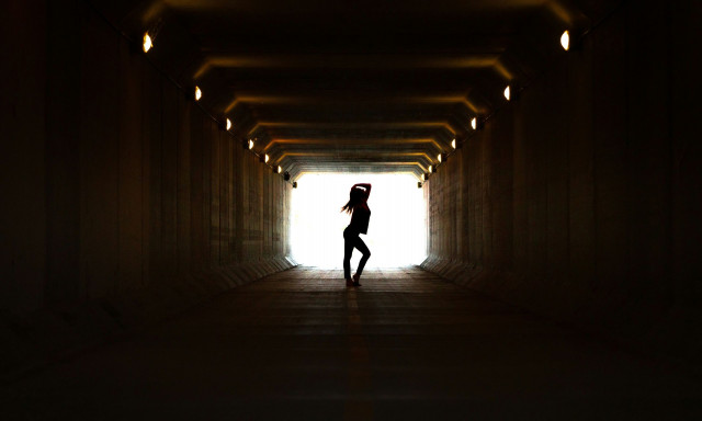 Bρετανία: Πατέρας έδωσε ναρκωτικά και προσέλαβε ιερόδουλη στον 13χρονο γιο του