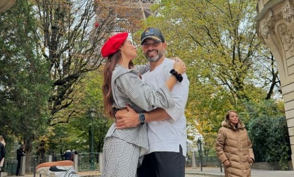 Βρισηίδα Ανδριώτου: Γιόρτασε τα γενέθλιά της στο Παρίσι μαζί με τον Σπύρο Μαρτίκα