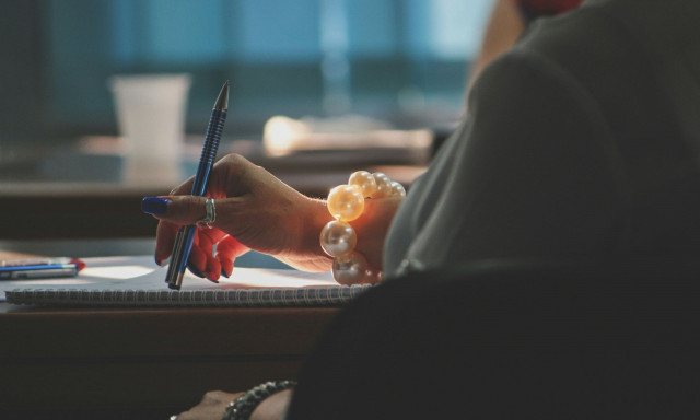 «Το λειτουργικό κόστος των επιχειρήσεων είναι τεράστιο» – «Καμπανάκι» για τις μικρομεσαίες