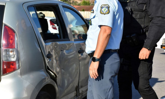 Τροχαίο τα ξημερώματα στη Λεωφόρο Μαραθώνος - Δύο τραυματίες