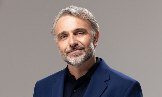 Το «Money Drop» βουτά στα βαθιά και ο Λάκης Λαζόπουλος κάνει την έκπληξη