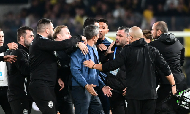 ΑΕΚ – ΠΑΟΚ: Χαμός με Λουτσέσκου στο φινάλε! – Όλα όσα έγιναν μετά τη λήξη (videos)