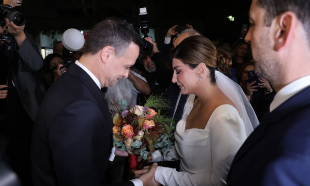 Μέσα στον γάμο υπερπαραγωγή του Χάρη Δούκα - Ο χορός του γαμπρού και η λαμπερή νύφη