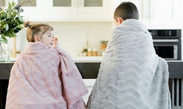 Σχέδια για φθηνότερο ρεύμα για όλους - Τα νέα μέτρα του ΥΠΕΝ