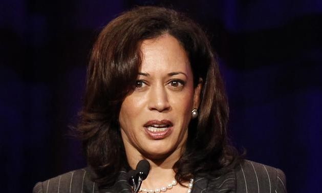 Σε δύσκολη θέση η Κάμαλα Χάρις, οργή κατά της από φιλο-παλαιστίνιους διαδηλωτές