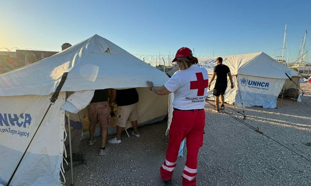 ΕΕΣ: Βοήθησε στη σχεδίαση και διαμόρφωση πρόχειρου καταυλισμού για τους μετανάστες στην Ρόδο