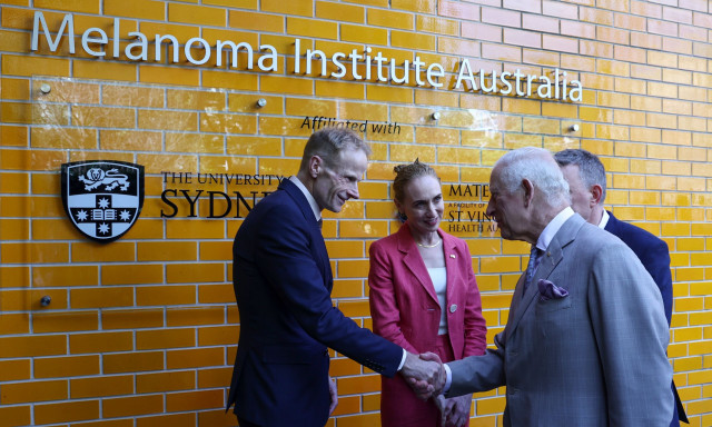 Ο βασιλιάς Κάρολος επισκέφτηκε κλινική για τον καρκίνο του δέρματος στην Αυστραλία