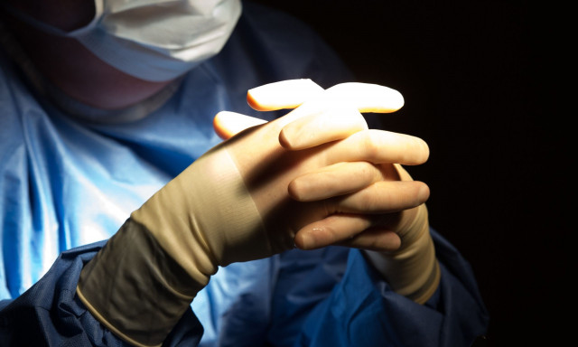 Δωρεά οργάνων: «Κανείς δεν ξύπνησε από εγκεφαλικό θάνατο» - Επιστήμονες απαντούν στο Newsbomb.gr