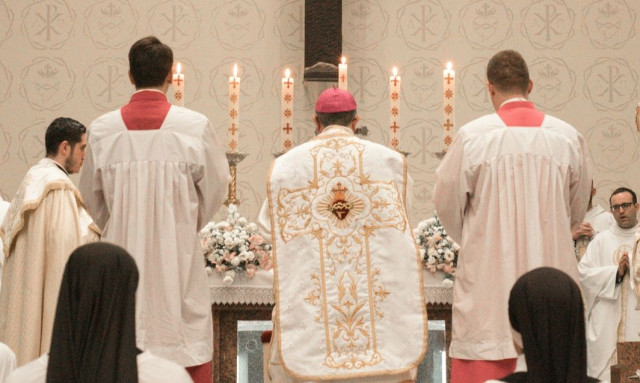 «Ιερές επενδύσεις»: Ο δρόμος του χρήματος, το πρόσωπο «κλειδί» και τα επόμενα βήματα του εισαγγελέα