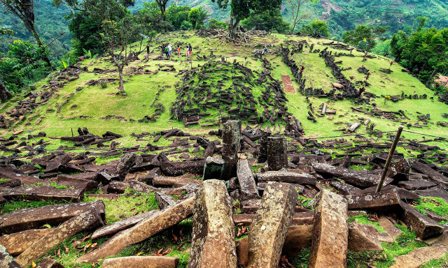Η ανακάλυψη της «αρχαιότερης πυραμίδας» στον κόσμο συγκλονίζει τους αρχαιολόγους